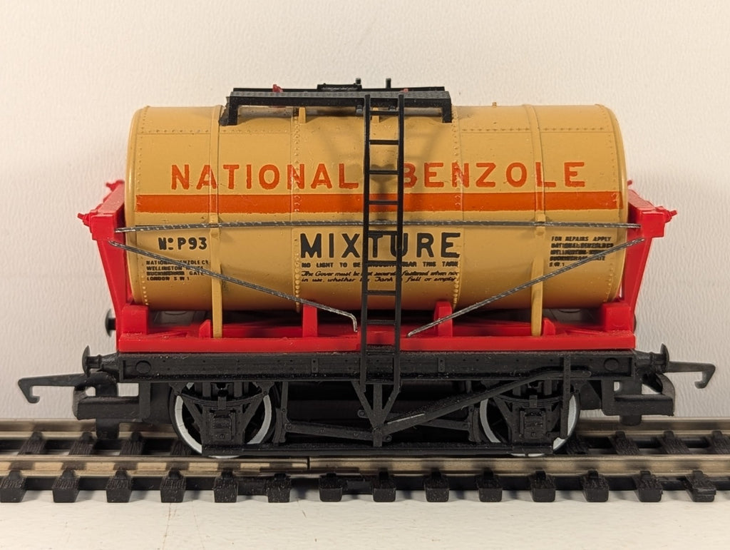 Hornby R239 OO Gauge Orange National Benzole Tank Wagon