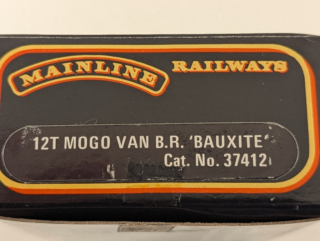 Mainline 37412 OO Gauge BR Bauxite 12T Mogo Van - Boxed