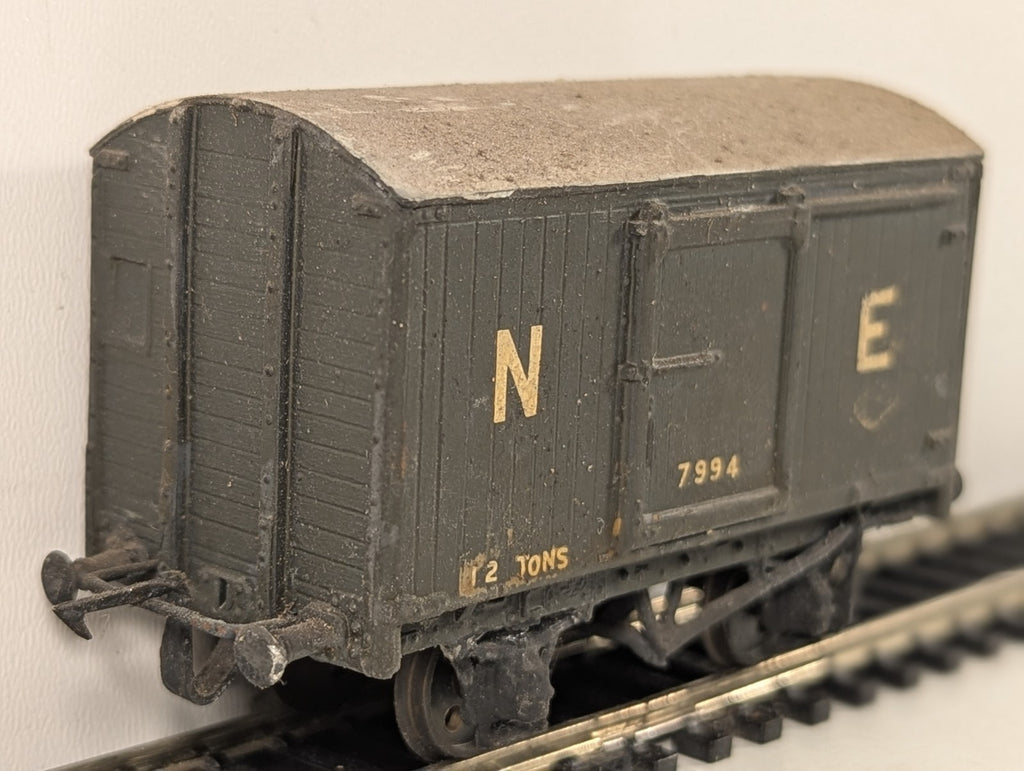 Kit-built OO Gauge LNER 12 Ton Goods Van Wagons 7994 LNER Grey