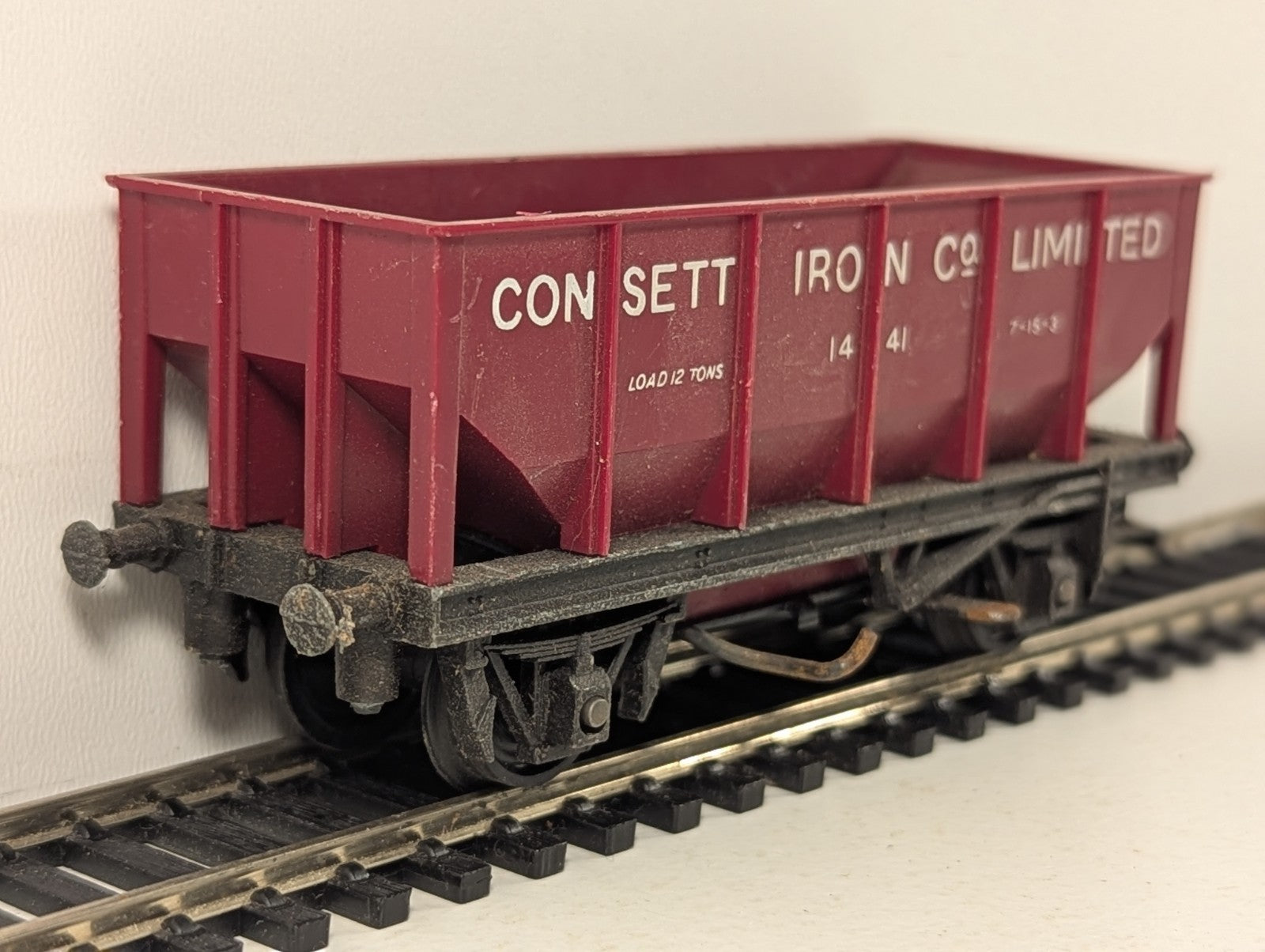 Tri-ang OO Gauge Operating Hopper Wagon Goods Wagon 1441 Consett Iron