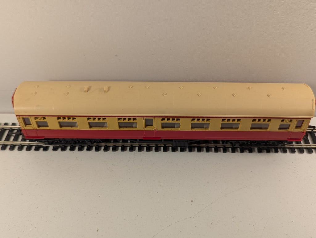 Tri-ang OO Gauge BR Mk1 Composite Coach Passenger Coach BR Crimson