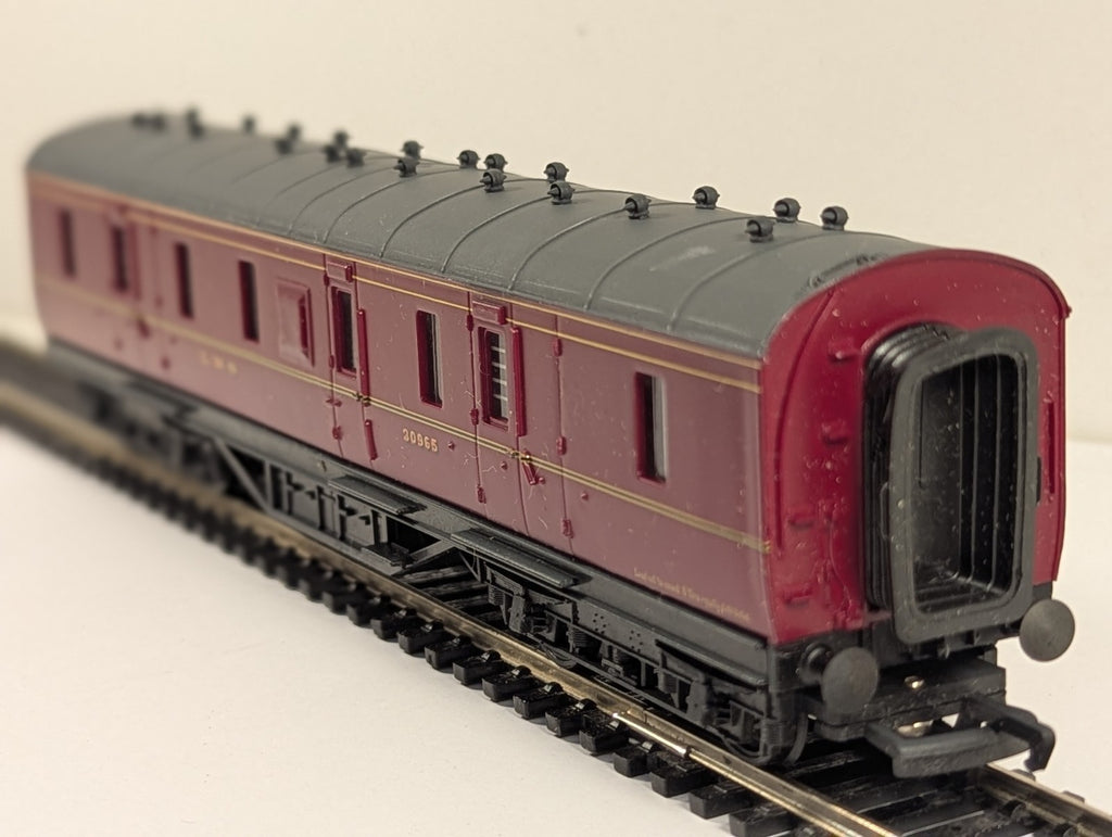 Mainline 37118 LMS 50ft Parcels Van BG Maroon OO Gauge Boxed