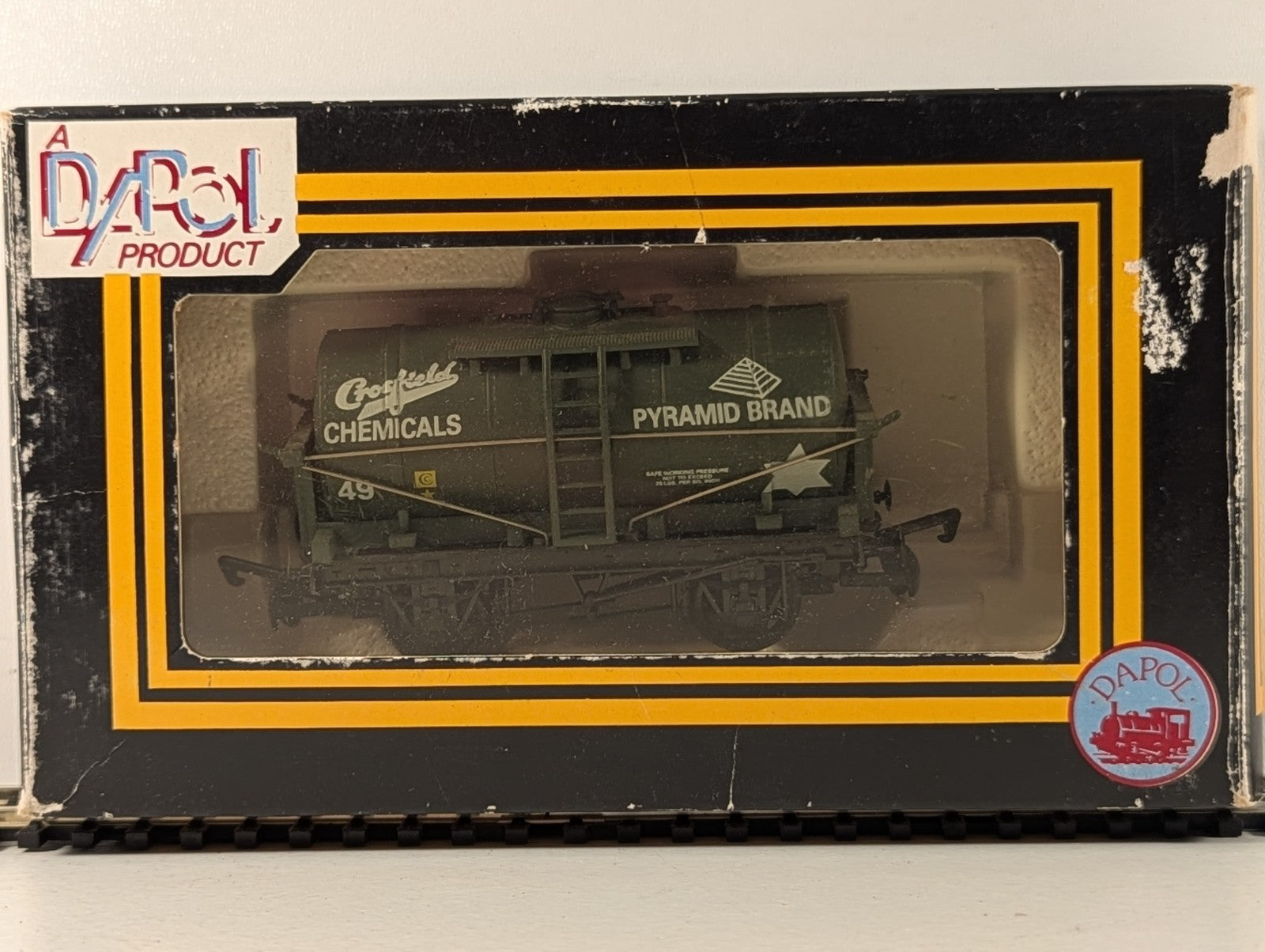 Dapol B133 OO Gauge 12 Ton Crosfield Chemical Tank Wagon - Boxed