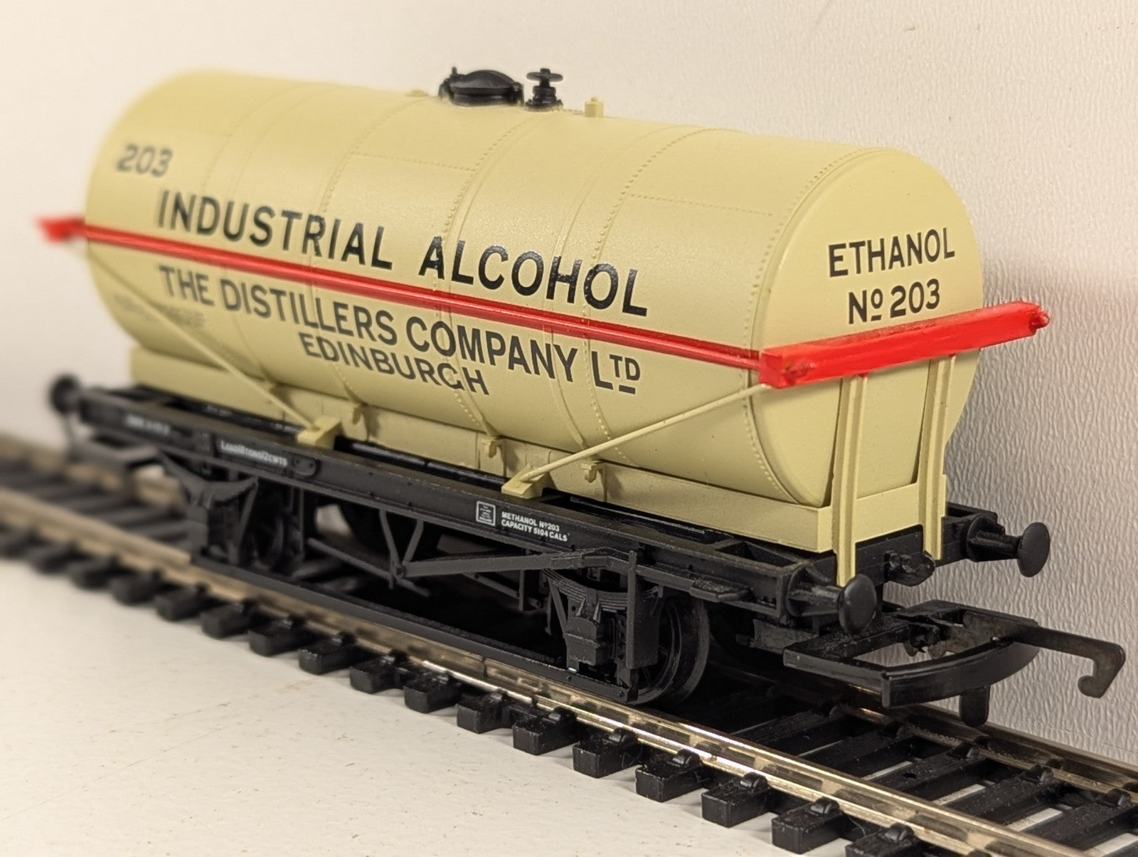 Hornby R6769 20 Ton Tanker “Industrial Alcohol” No.203