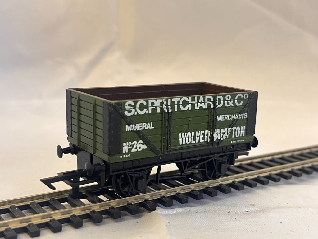 Graham Farish OO Gauge S.C. Pritchard & Co 7 Plank Wagon Green