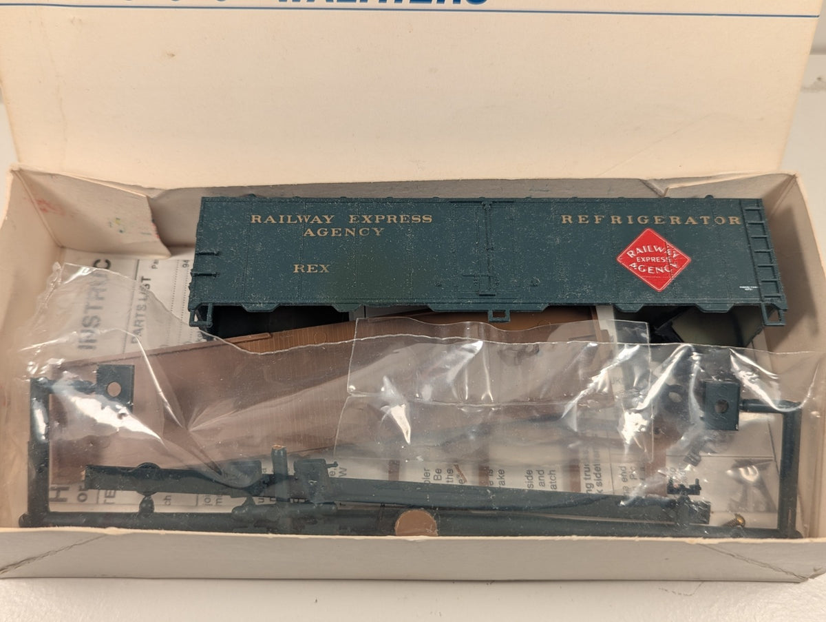 Walthers HO REA Steel Refrigerator Car Kit