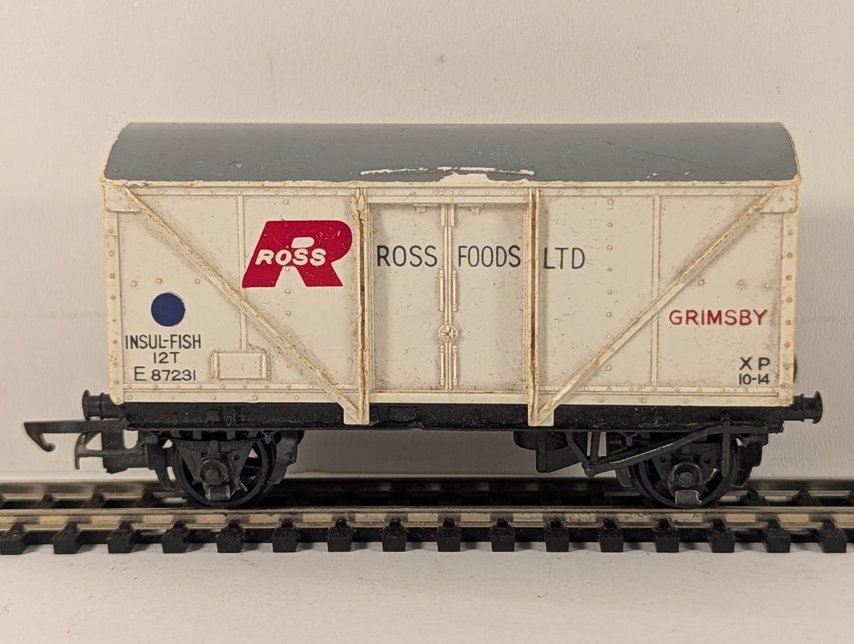 Wrenn OO Gauge 12T Insulated Fish Van Goods Wagon E 87231 Ross Foods W5006
