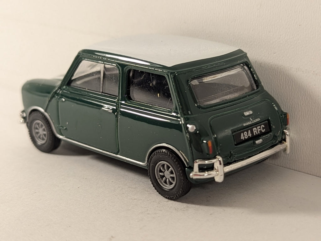 Vanguards 1:43 Morris Mini Cooper S Die-cast Car 484 RFC Green / White VA25002