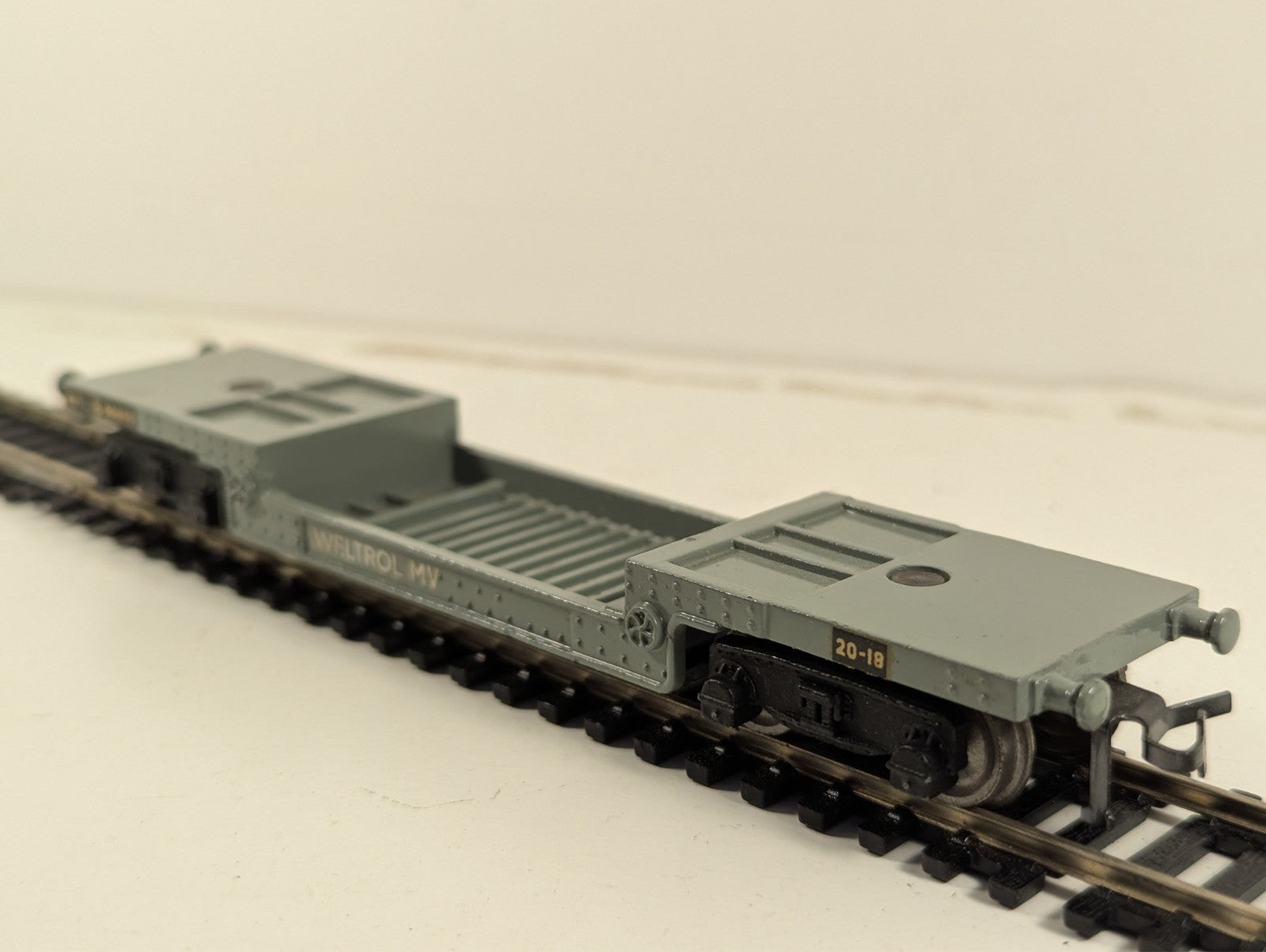 Hornby Dublo 32059 40 Ton Bogie Well Wagon OO Gauge - Boxed