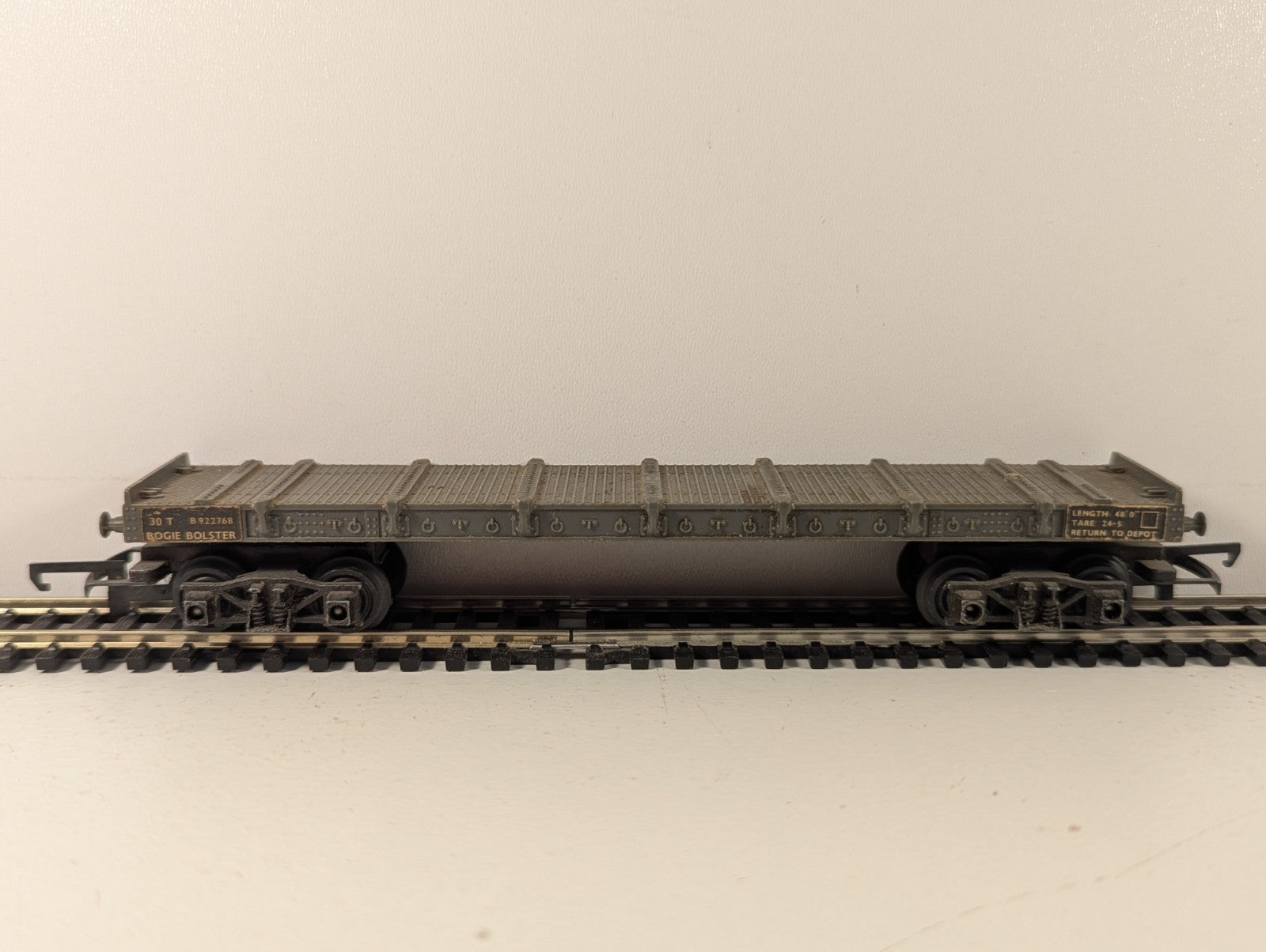 Playcraft Railways OO Gauge 30 Ton Bogie Bolster Wagon