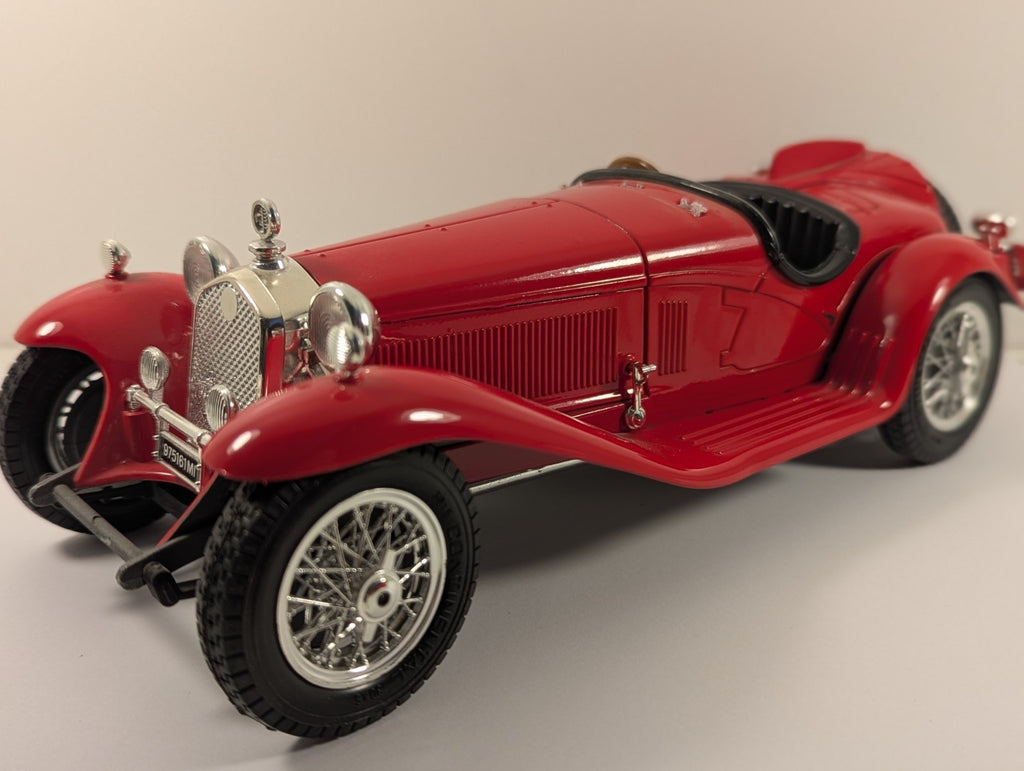 Bburago 1:18 1932 Alfa Romeo 8C 2300 Spider Touring – Missing Screen