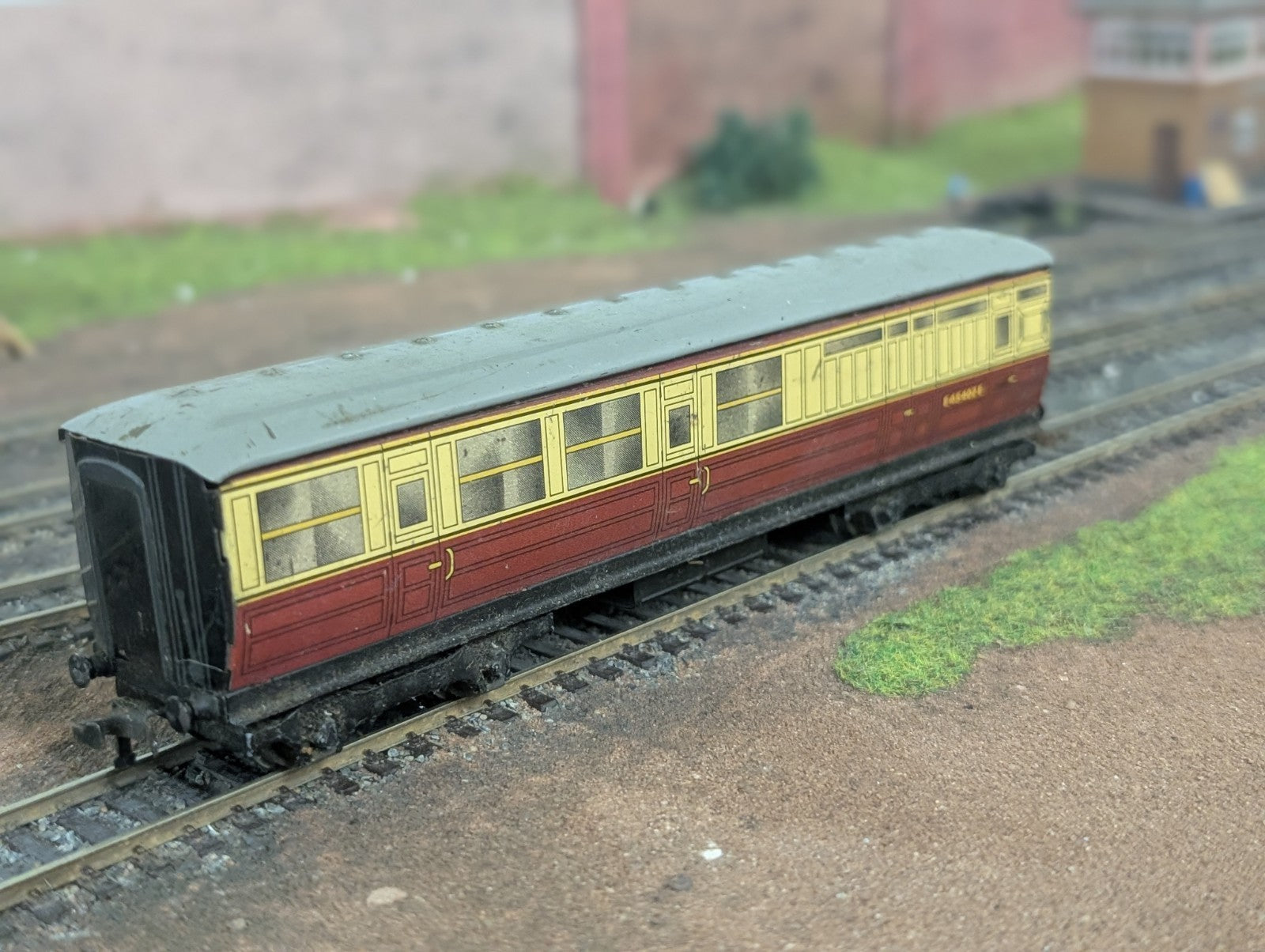 Hornby by Meccano - E45402E Guard Coach