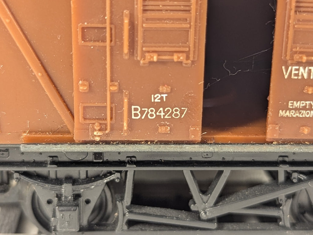 Hornby OO Gauge BR 12t Ventilated Van 'Marazion' Goods Wagon B784287 BR Bauxite