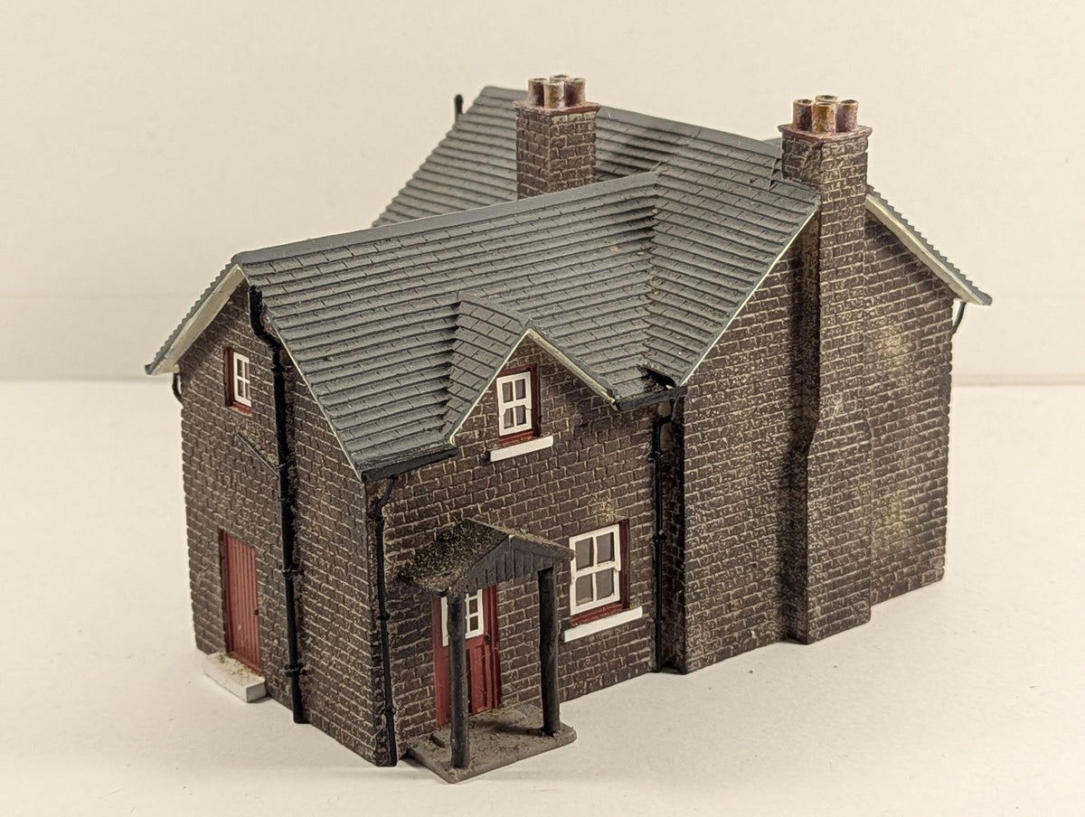 Hornby OO Gauge Skaledale Stone Station Cottages Building R8715