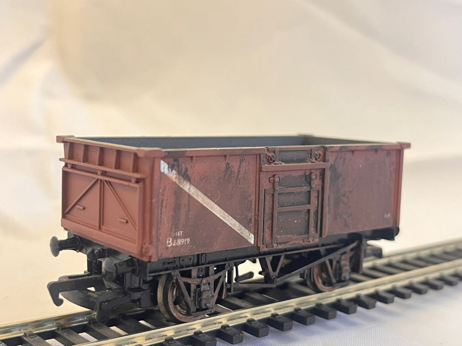 Bachmann Branchline OO Gauge BR 16T Steel Mineral Wagon Bauxite Weathered