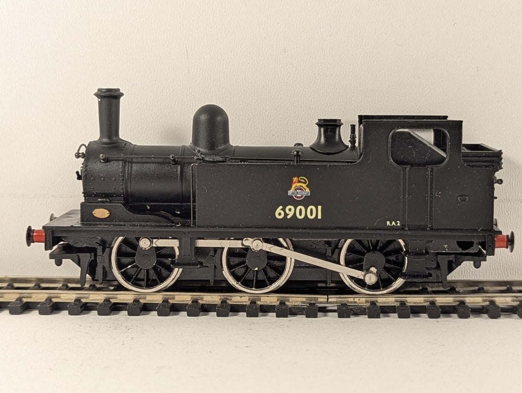 Mainline OO Gauge Class N2 0-6-2T Steam Locomotive 69001 BR Black
