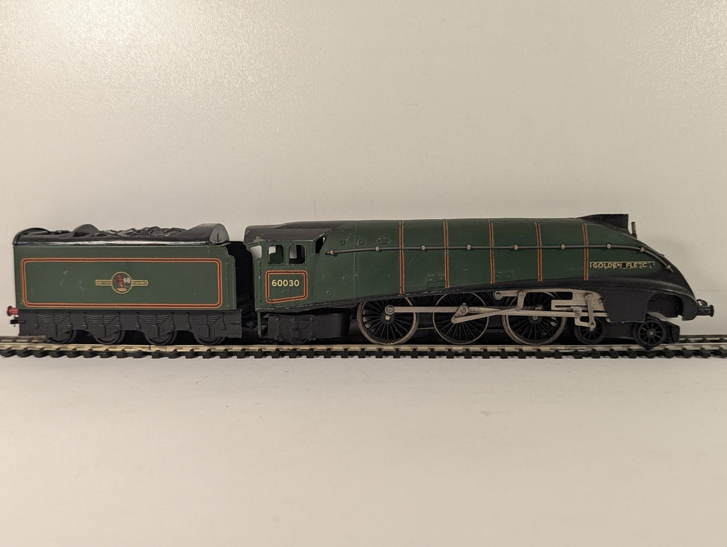 Hornby OO Gauge Class A4 'Golden Fleece' Steam Locomotive 60030 BR Green R313