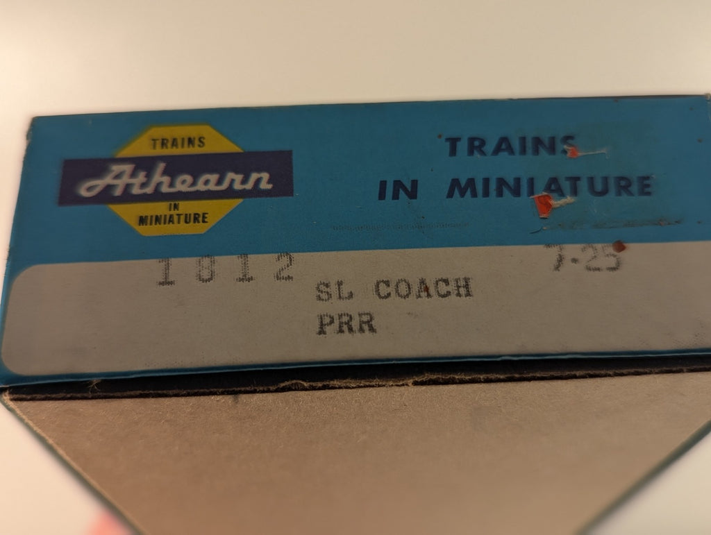 Athearn HO Scale Streamlined Coach Passenger Coach 4949