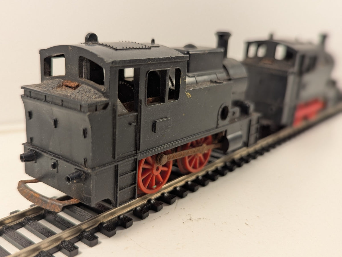 Tri-ang OO Gauge Clockwork Steam Tank Locomotives x2 Spares or Repair