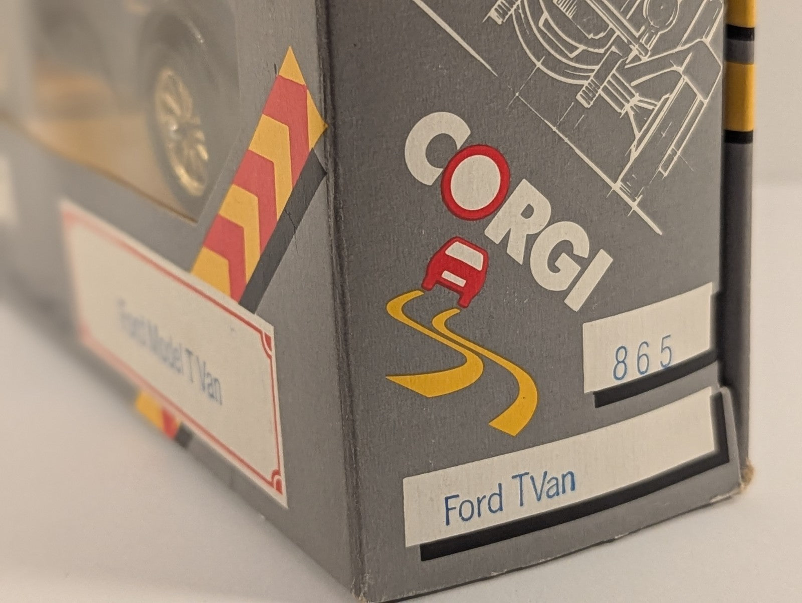 Corgi Classics 865 Ford Model T Van Lyons' Tea