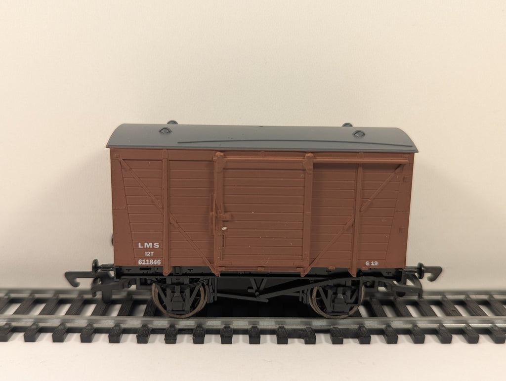 Dapol B567 OO LMS Vent Van