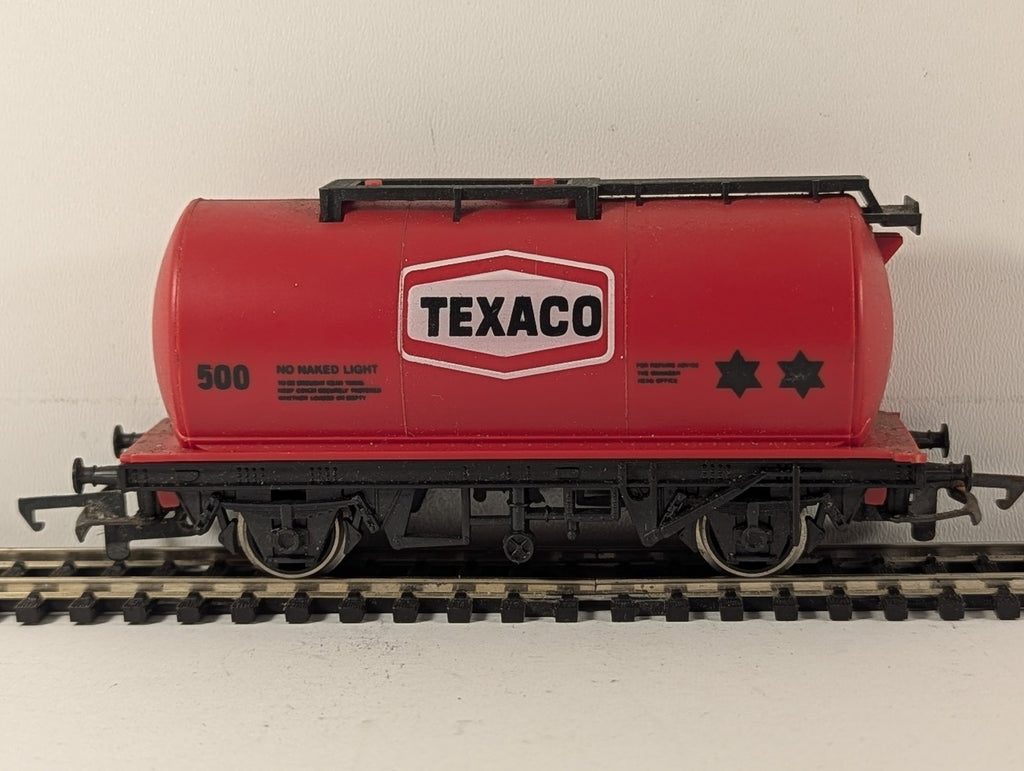 Hornby OO Gauge Texaco Tank Wagon 500 Texaco Red