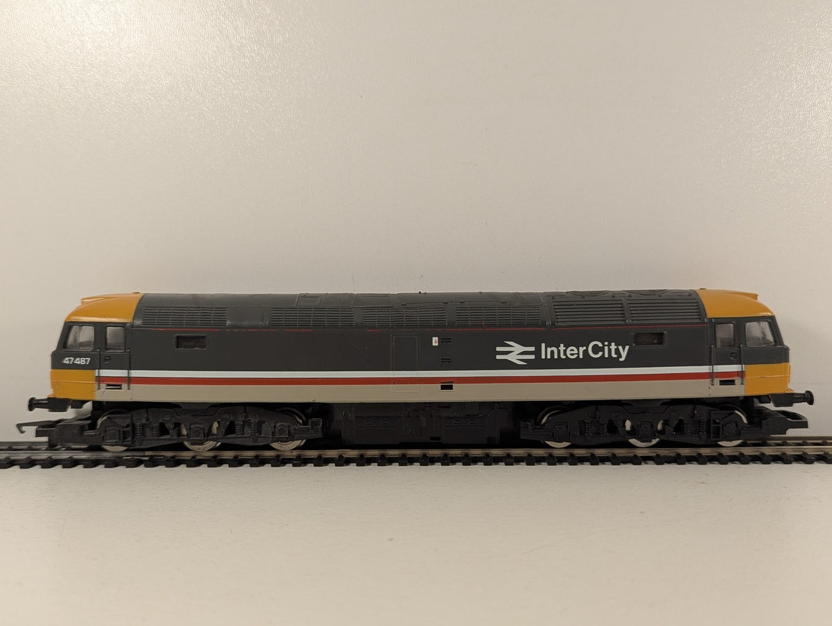 Hornby OO Gauge Class 47 Diesel Locomotive 47487 BR InterCity Executive R801