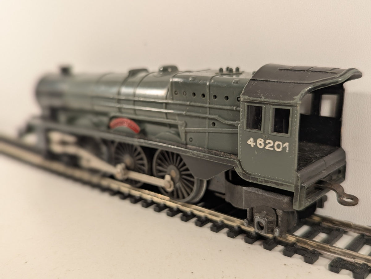 Tri-ang OO Gauge Princess Elizabeth Steam Locomotive 46201 BR Green