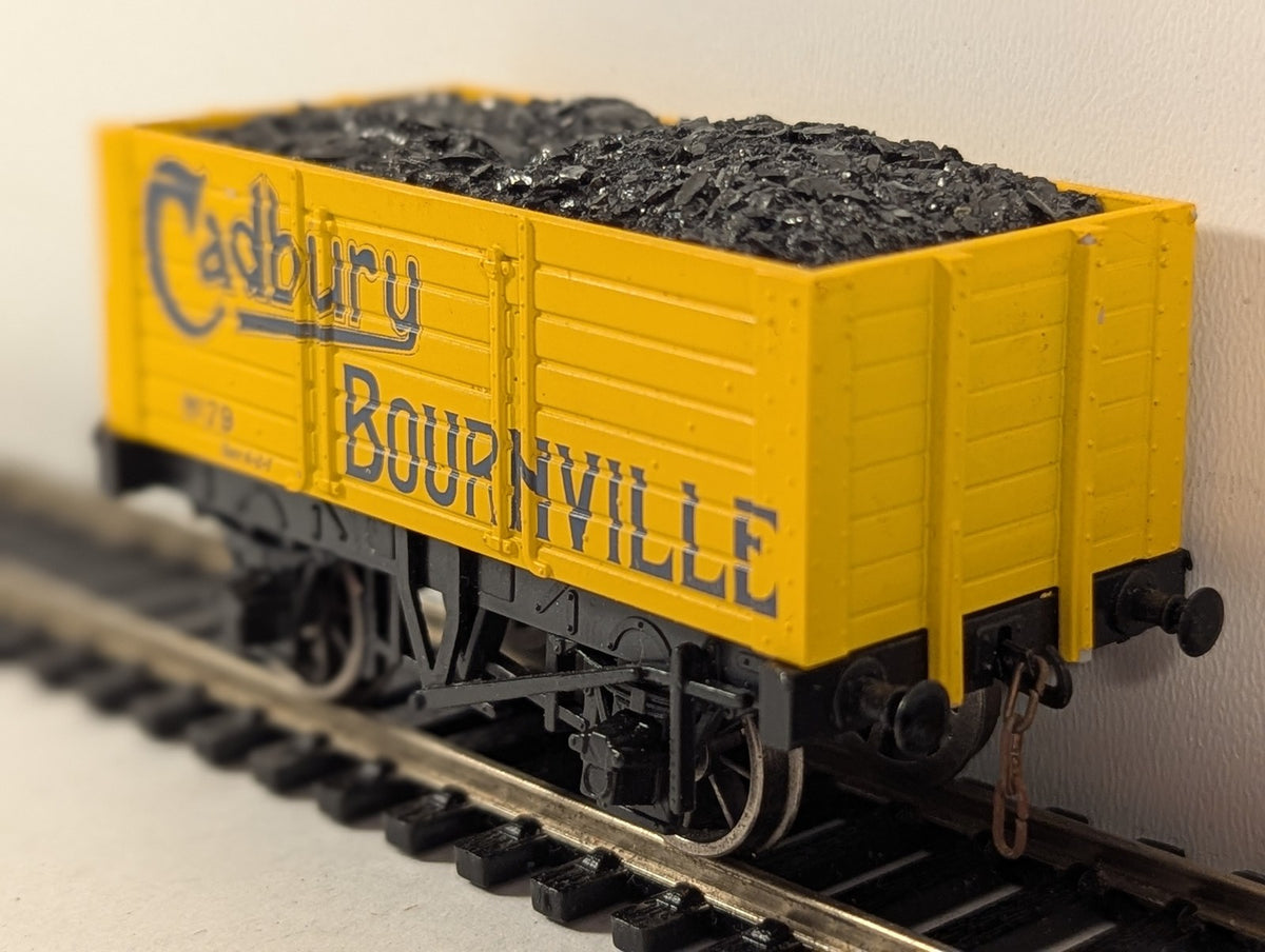 Dapol OO Gauge 7 Plank Open Wagon Goods Wagon 79 Cadbury Bournville Yellow