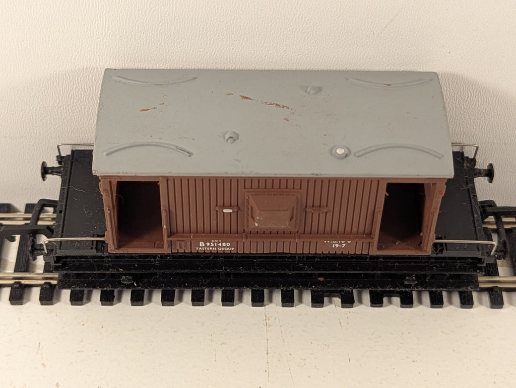 Mainline 37-139 20T Brake Van Brown