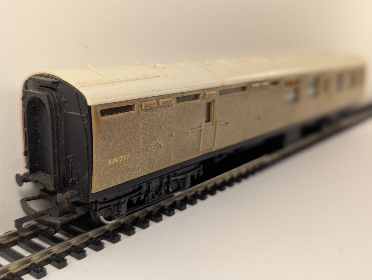 Tri-ang OO Gauge LNER Brake Third Coach Coaches 1870 LNER Teak R23