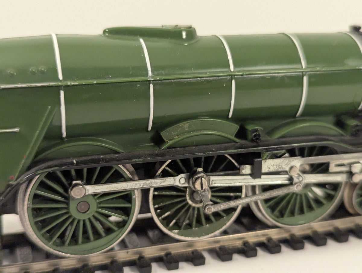Hornby OO Gauge Class A3 4-6-2 'Flying Scotsman' Steam Locomotive 4472