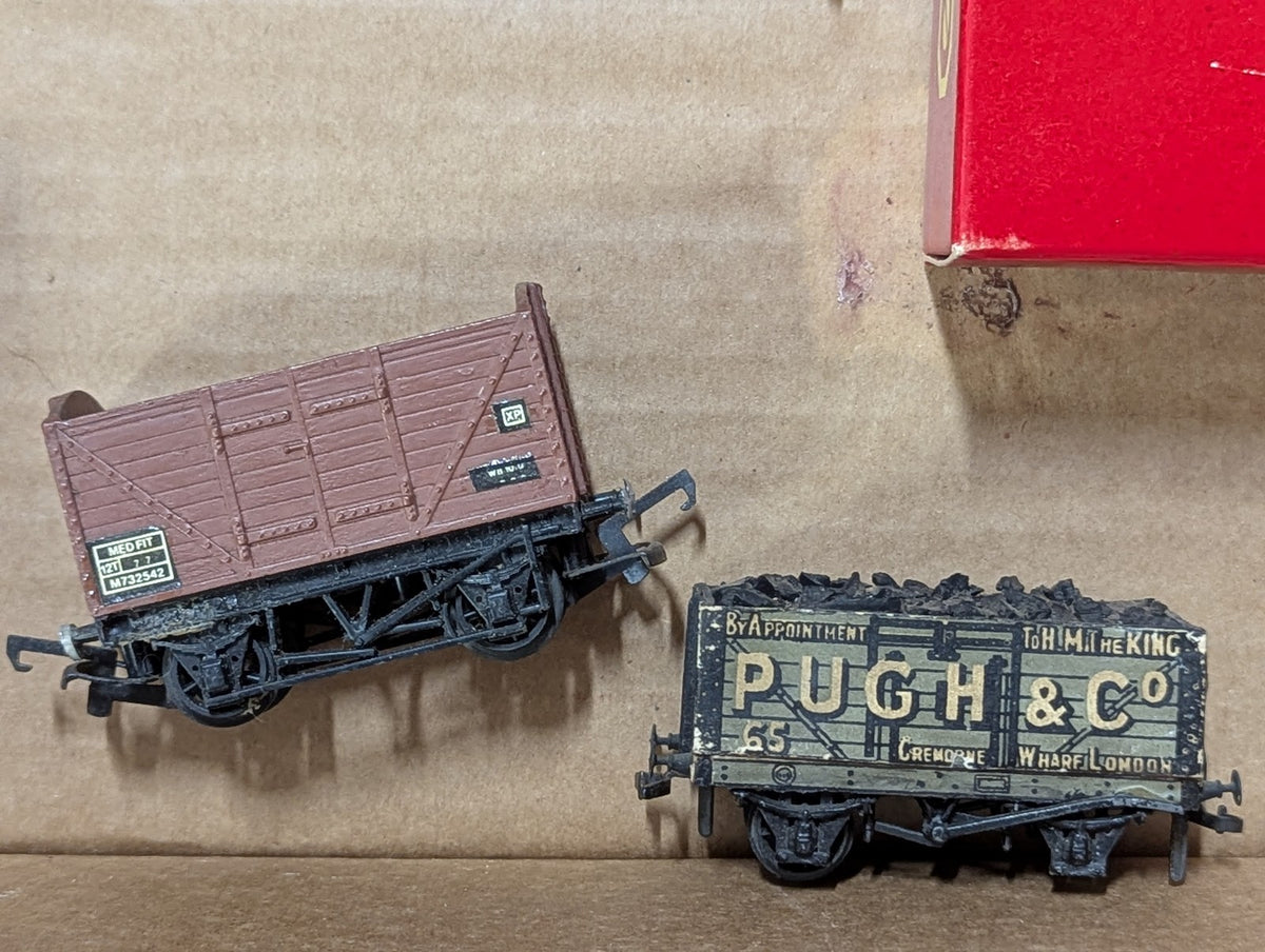 Tri-ang Hornby OO Gauge OO Gauge Coaches and Wagons Job Lot Mixed