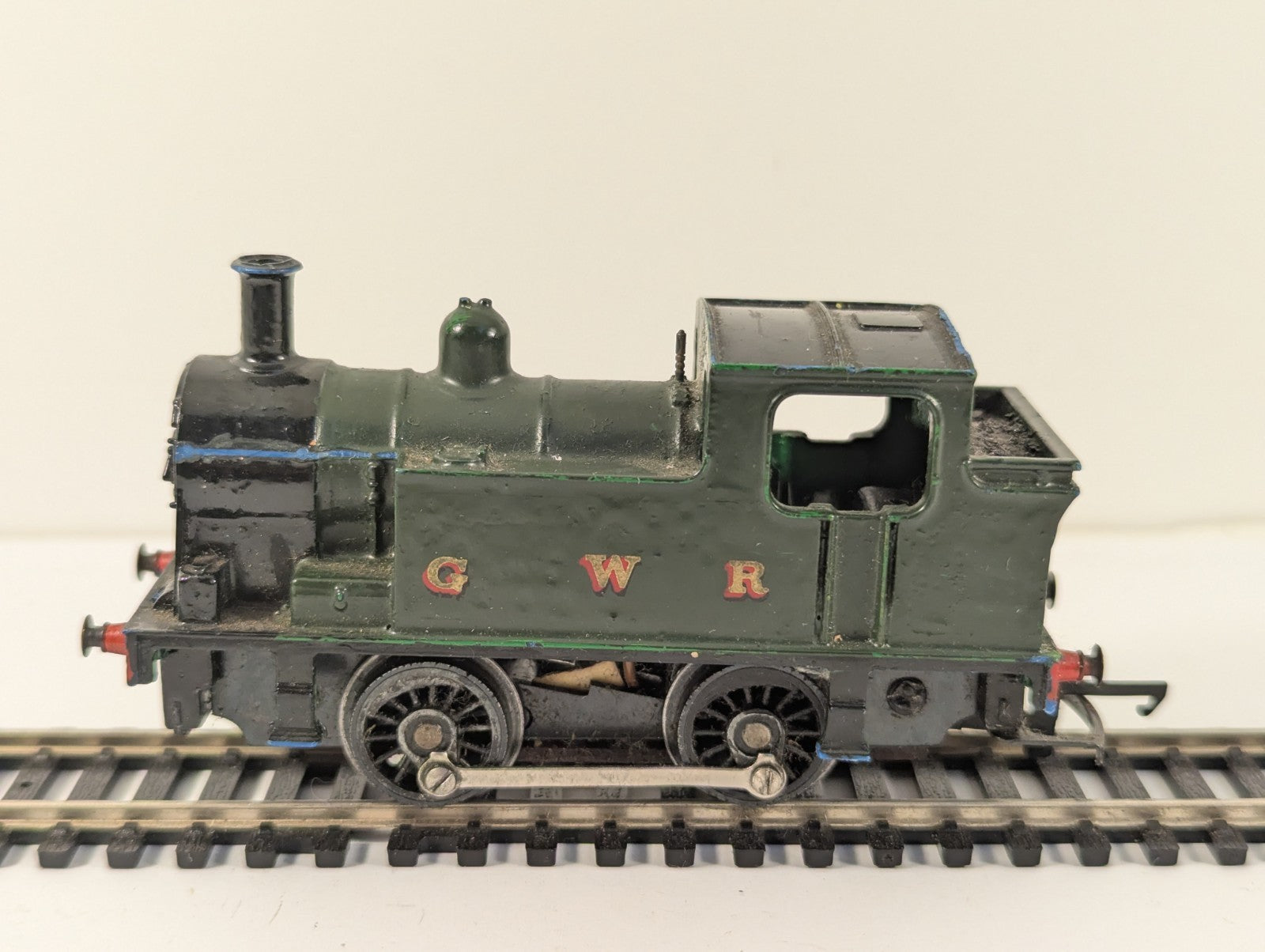 Tri-ang OO Gauge 0-4-0 Shunter GWR Green Spares/Repair