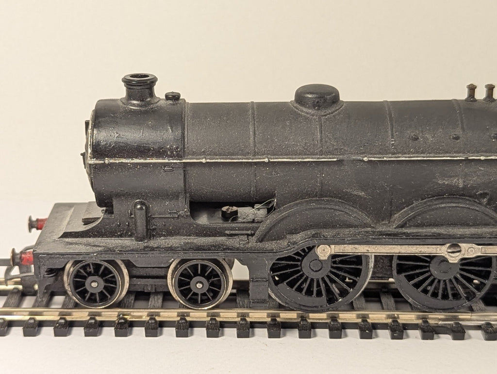 Tri-ang Hornby R150 OO Gauge Class B12 4-6-0 – Repainted