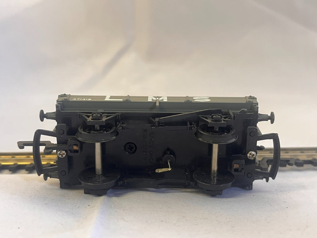 Mainline 37-149 OO Gauge 3 Plank Wagon LMS Grey