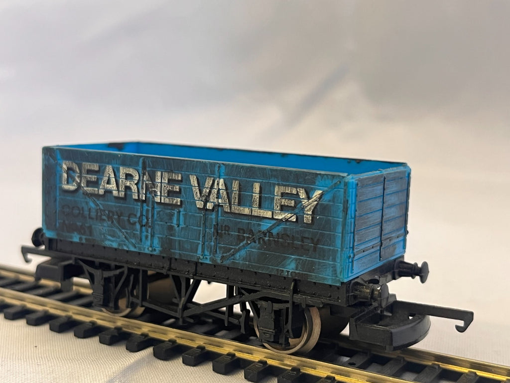 Lima OO Gauge Dearne Valley 7 Plank Wagon Weathered