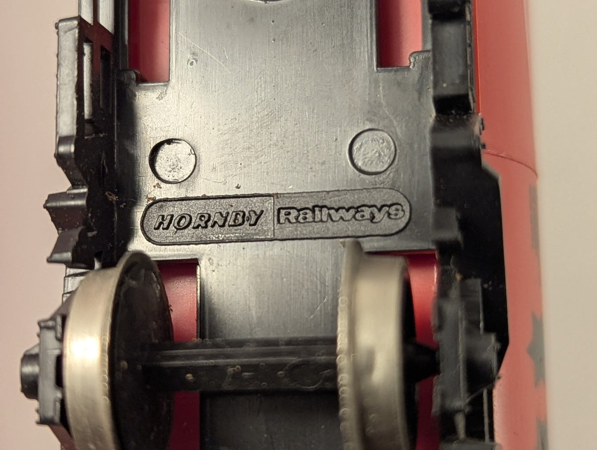 Hornby OO Gauge Texaco Tank Wagon 500 Texaco Red