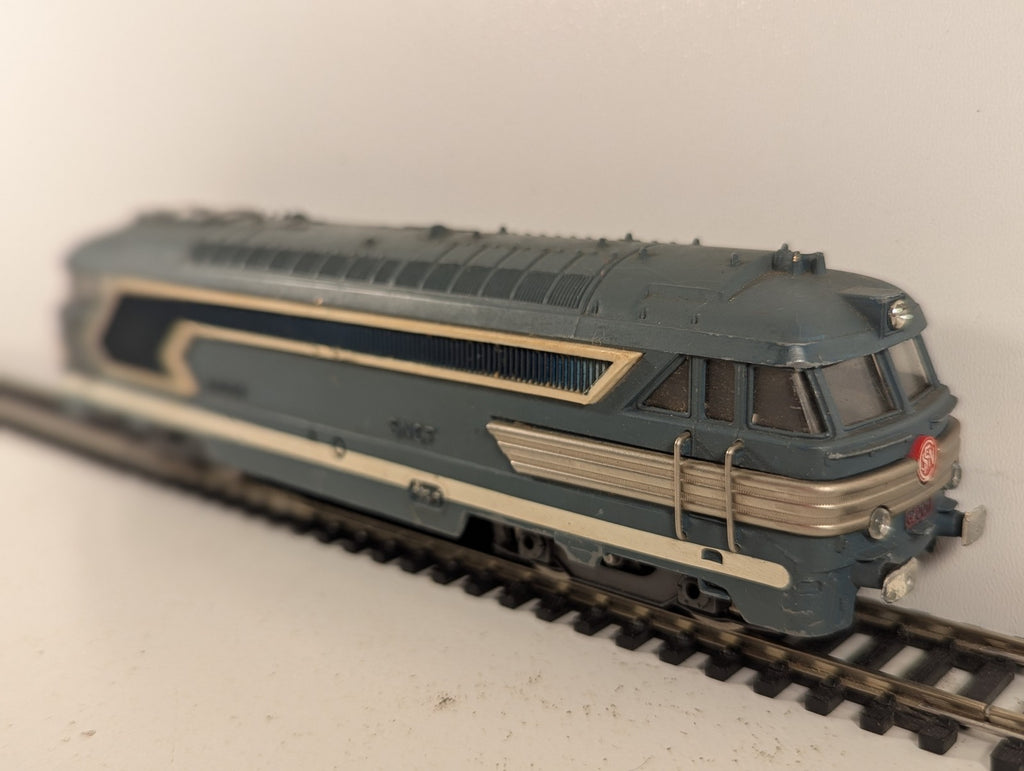 Jouef HO Gauge SNCF Class BB 67000 Diesel Locomotive 67001 SNCF Blue Non-Runner