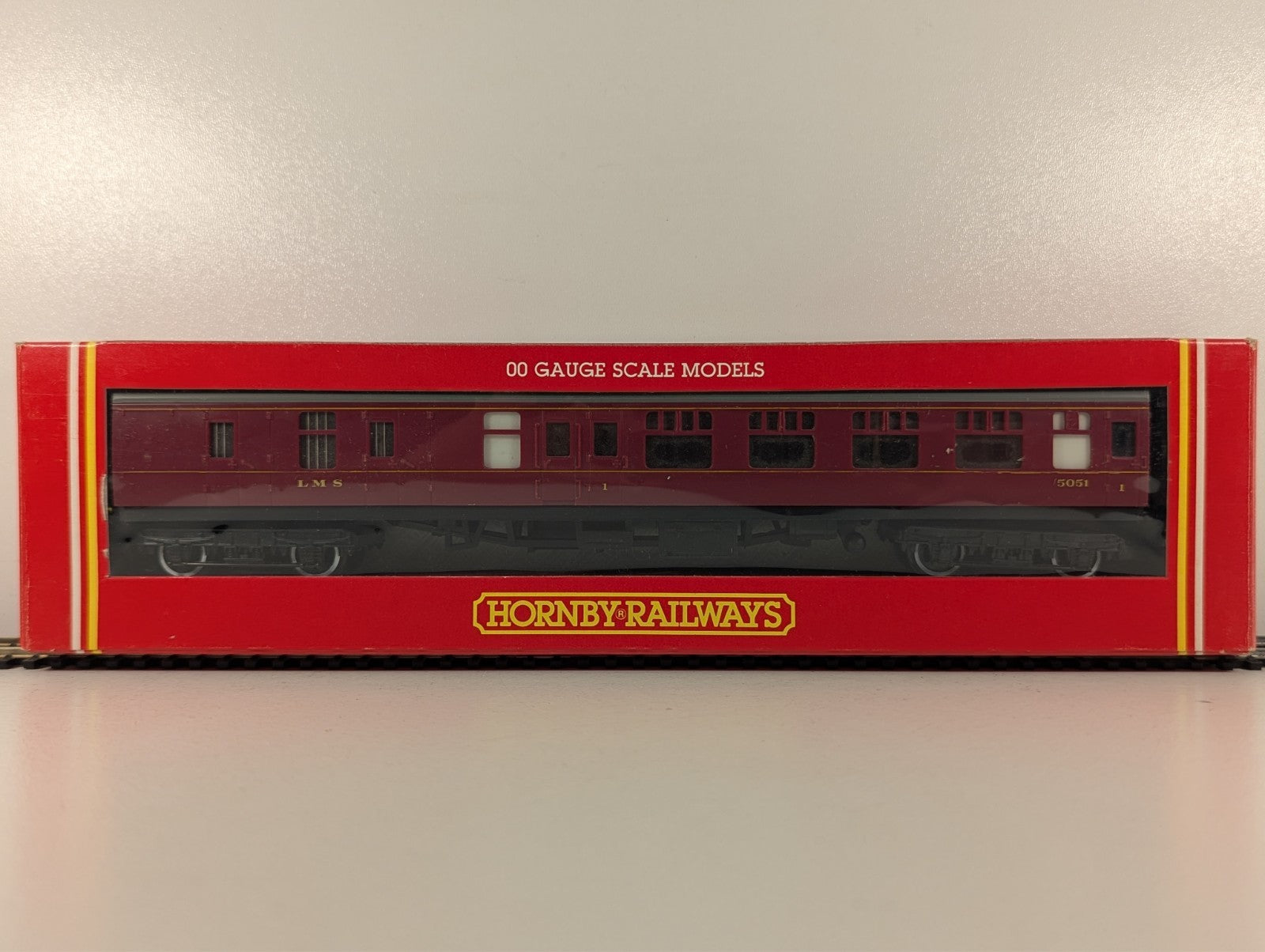 Hornby Railways R.422 LMS Corridor Brake First Coach OO Gauge - Boxed