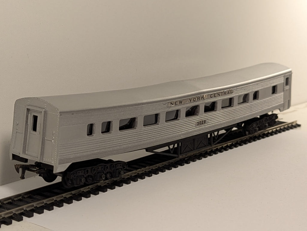 Graham Farish OO Gauge New York Central Coach Silver - Wrong Box