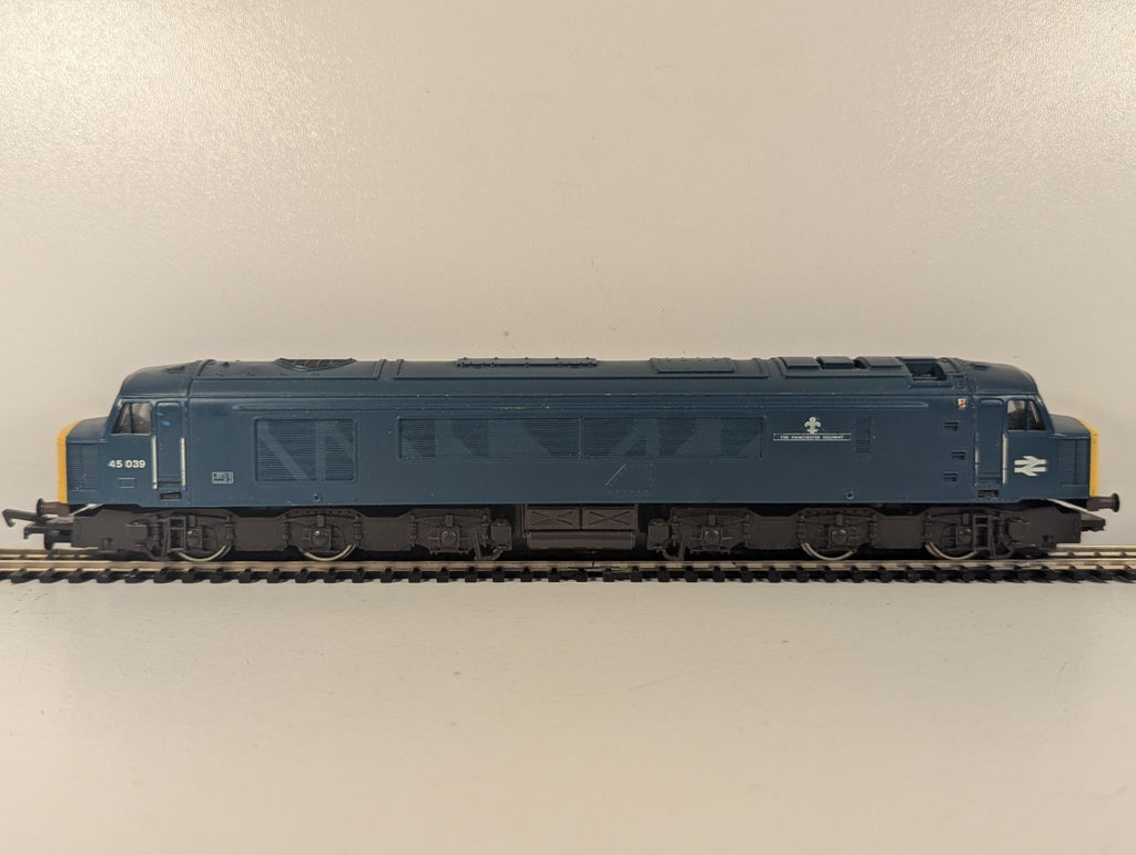 Mainline OO Gauge Class 45 'The Manchester Regiment' Diesel Loco