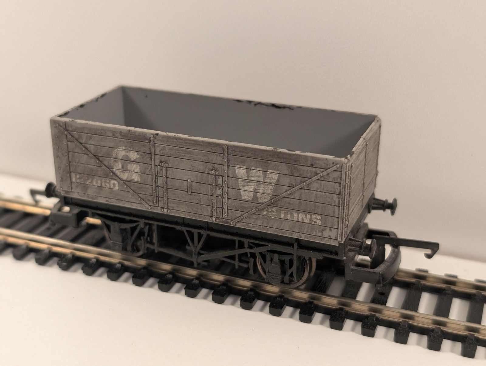 Lima 606L 7-Plank Open Wagon – GWR Grey (Weathered) – OO Gauge