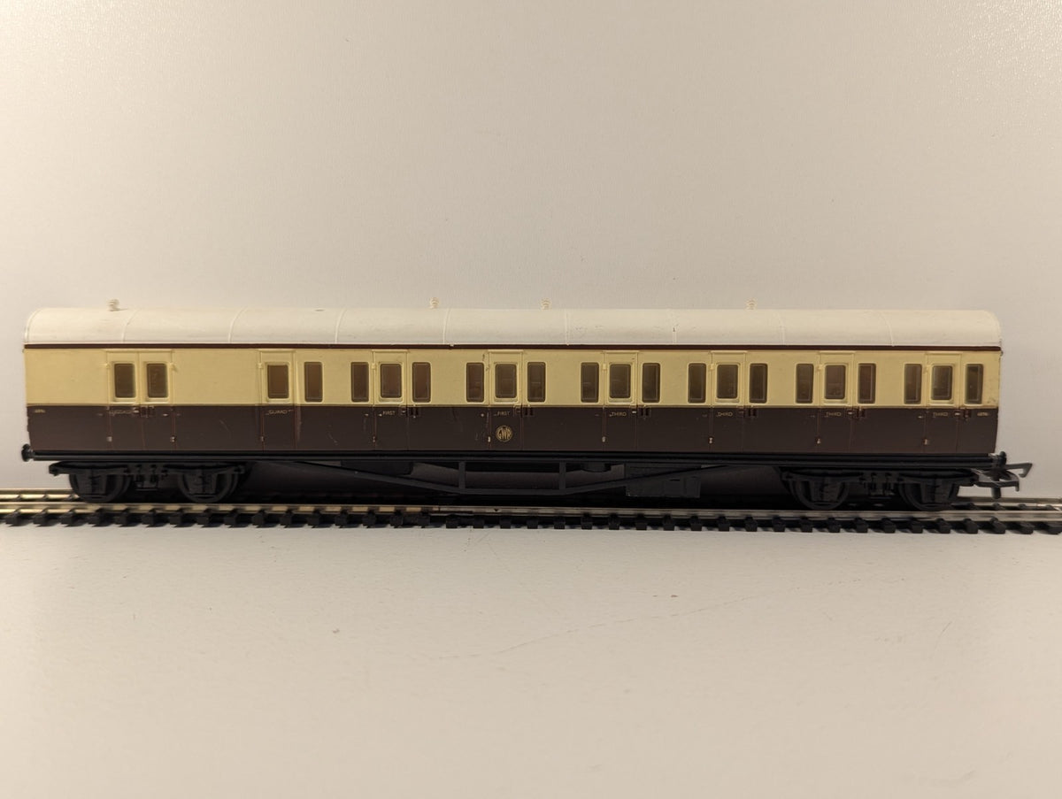 Airfix 54250 OO Gauge GWR Chocolate & Cream 3rd Class Suburban Brake Coach