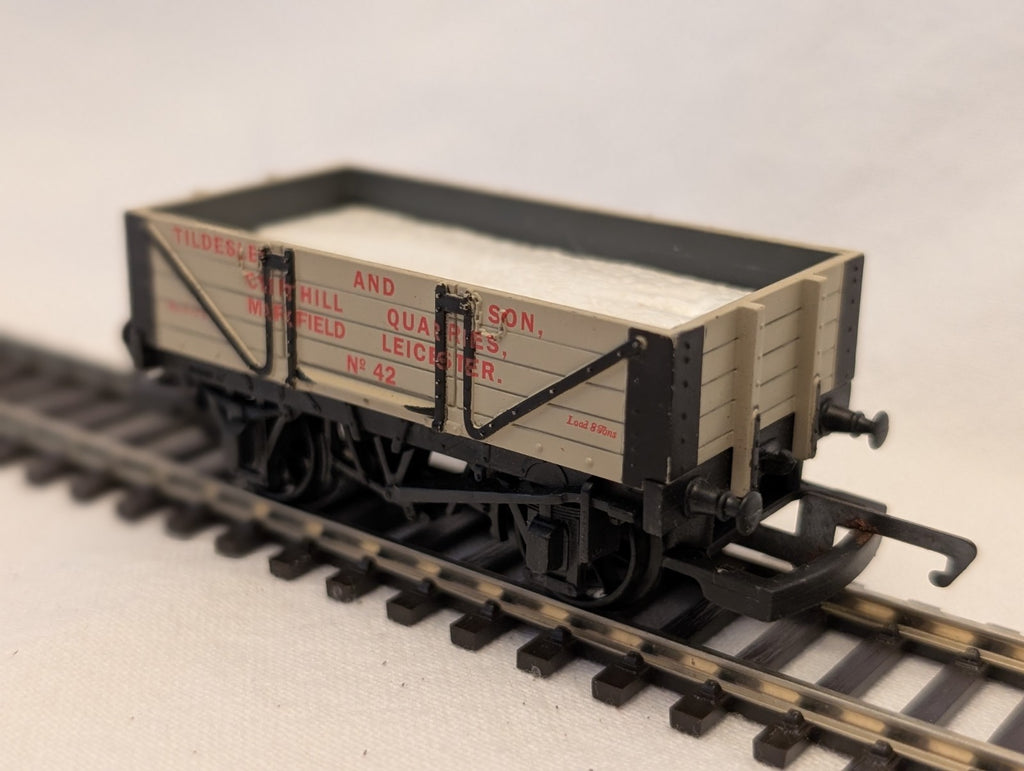 Hornby OO Gauge 5 Plank Open Wagon Tildesley and Son Goods Wagon 42