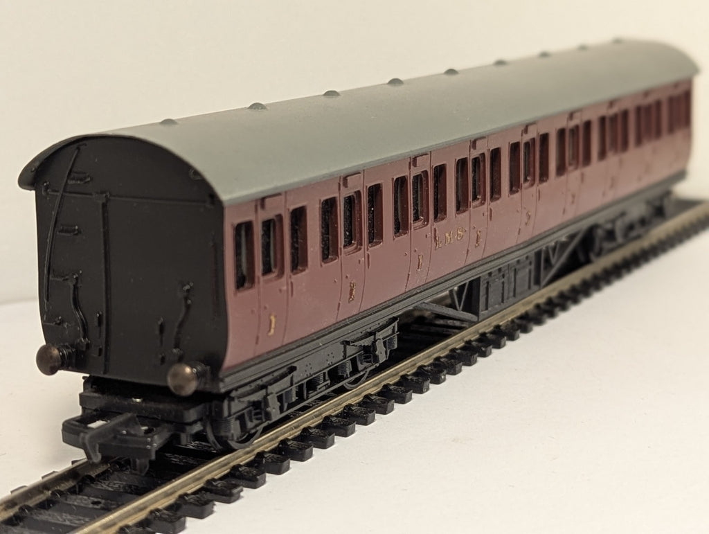 Kitbuilt Suburban Composite Coach Maroon