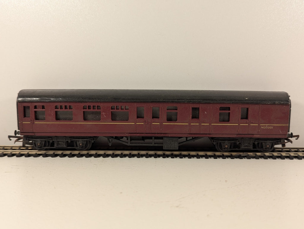 Tri-ang OO Gauge BR Maroon  Coach