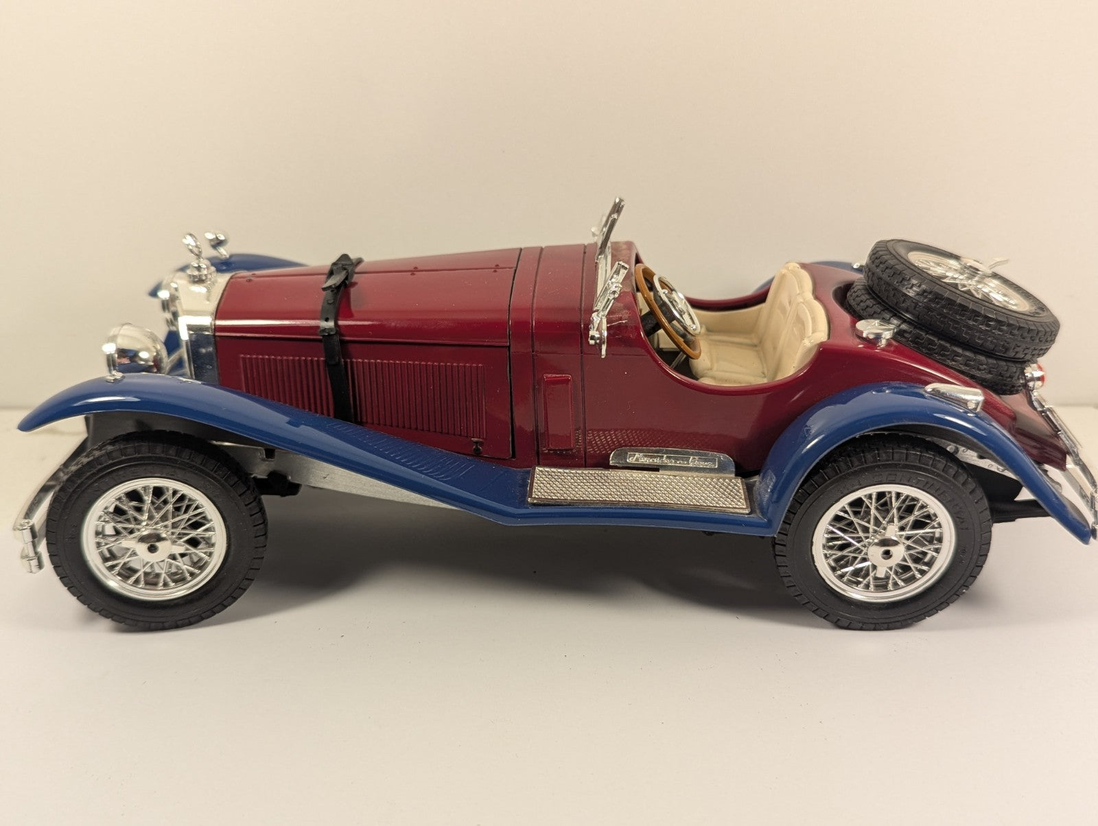 Bburago 1:18 1928 Mercedes-Benz SSK Die-Cast Model