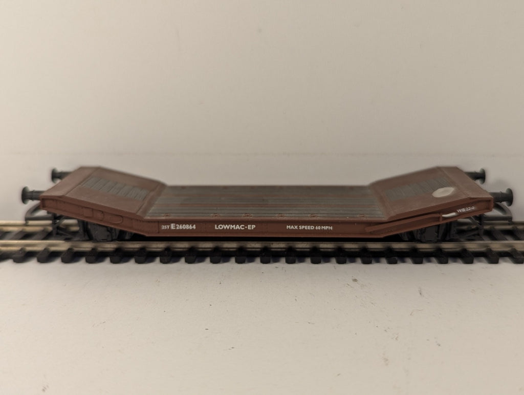 Hornby OO Gauge Lowmac-EP Flat Wagon Goods Wagon E260864 BR Bauxite R233