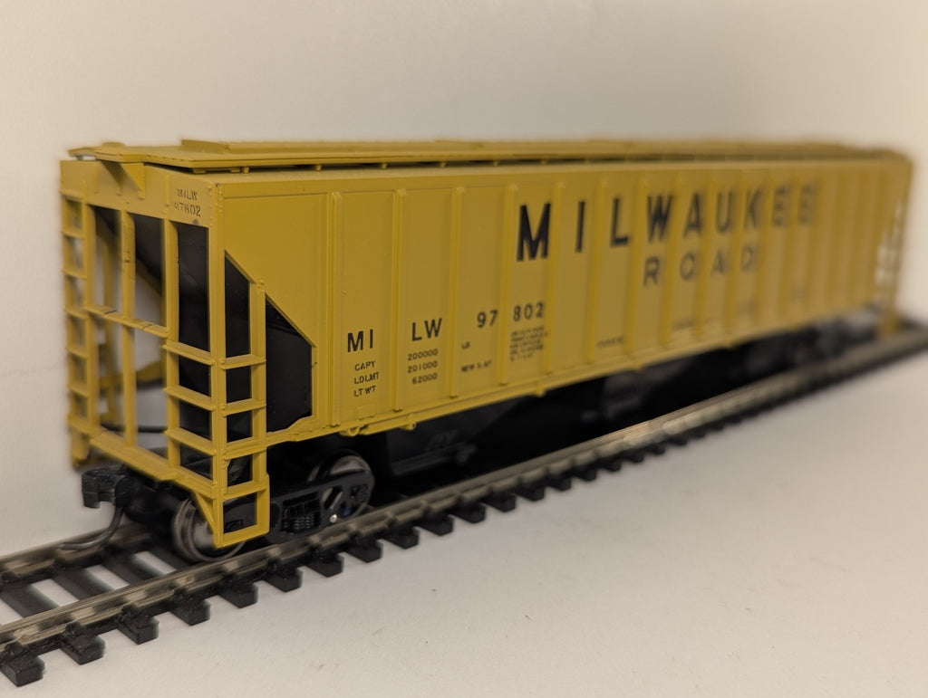 HO Gauge 54' Covered Hopper Car MILW 97802 Milwaukee Road